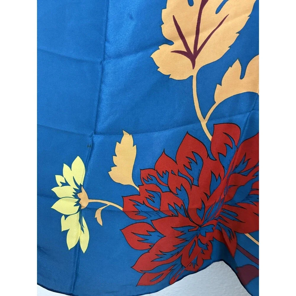 100% Silk Vintage Casca For Magid Scarf One Size Blue Floral 34x34 Square Print